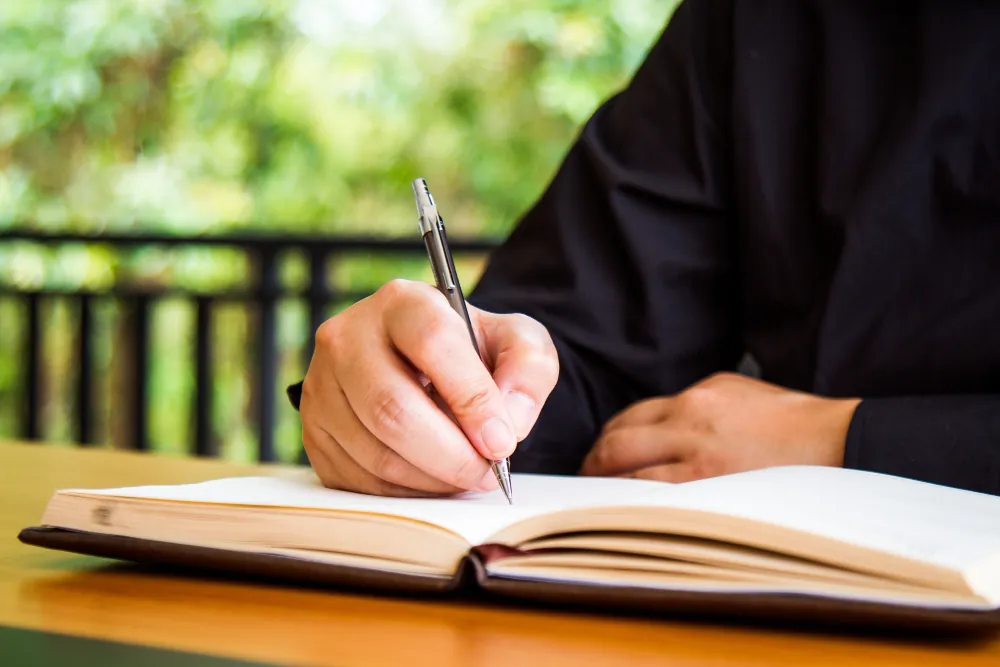 Ghostwriters to Turn Your Vision