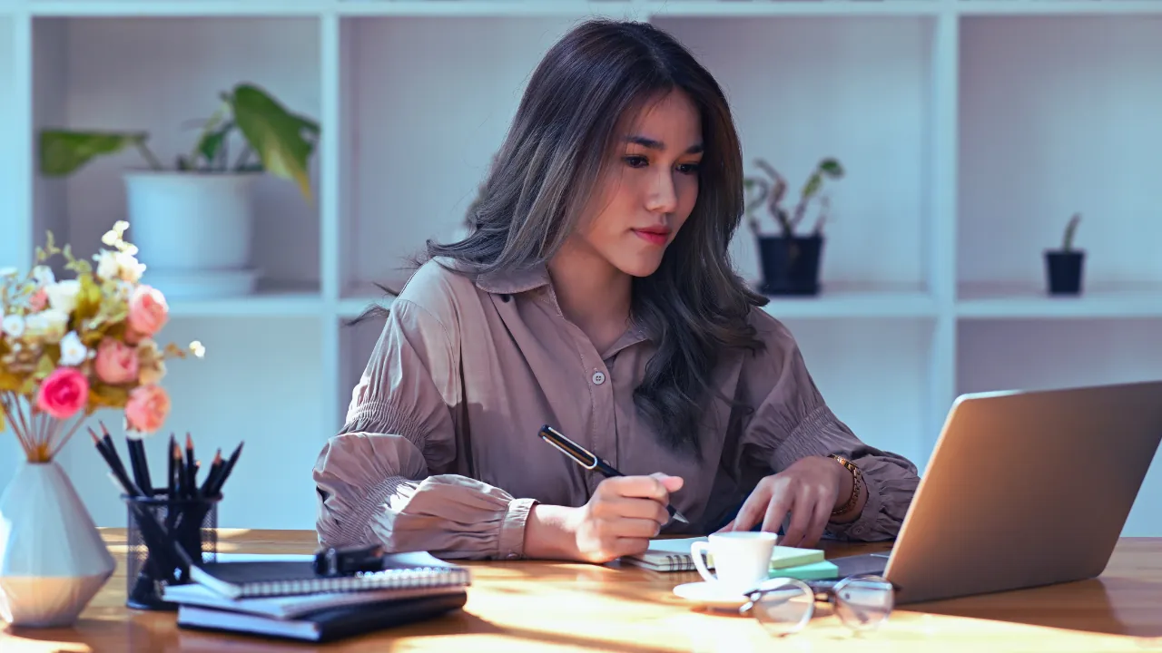 how to hire a ghostwriter