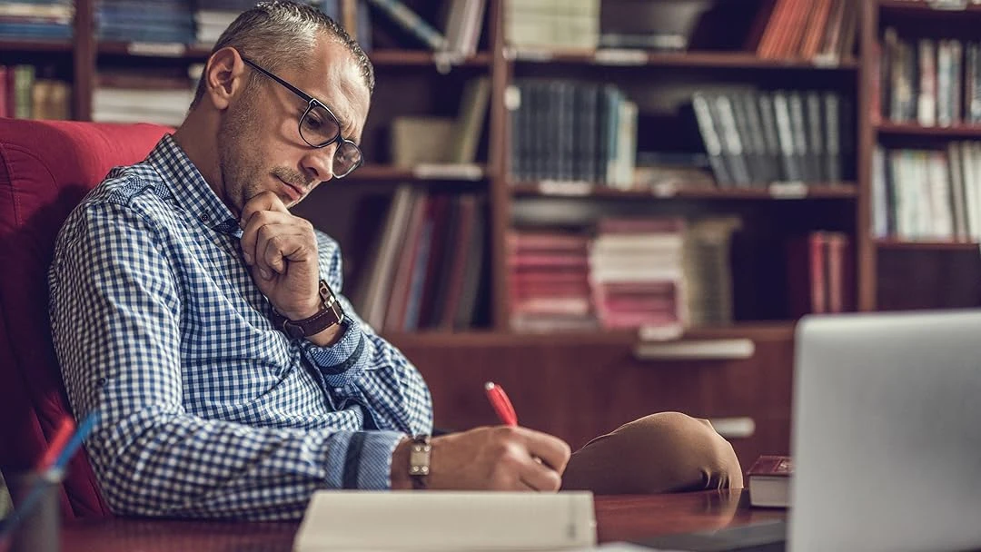 How Literary Agents in Australia Evaluate a Manuscript