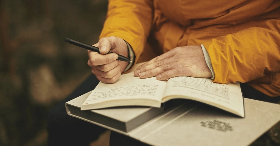 How Literary Agents in Australia Evaluate a Manuscript