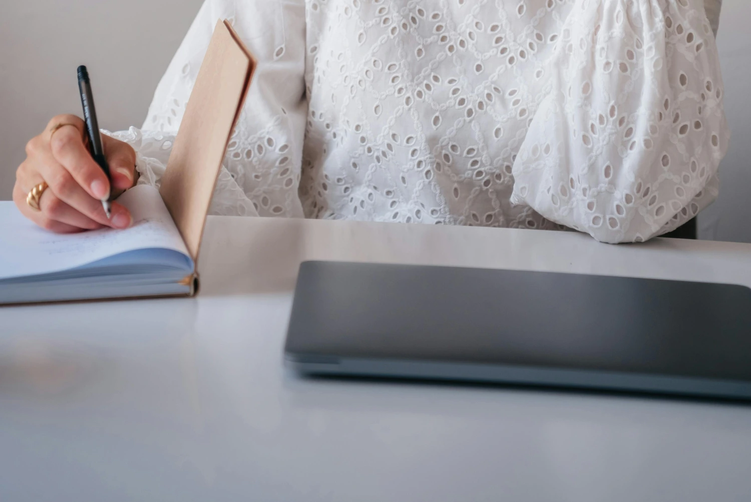 How to Structure a Non-Fiction Book for Australian Readers