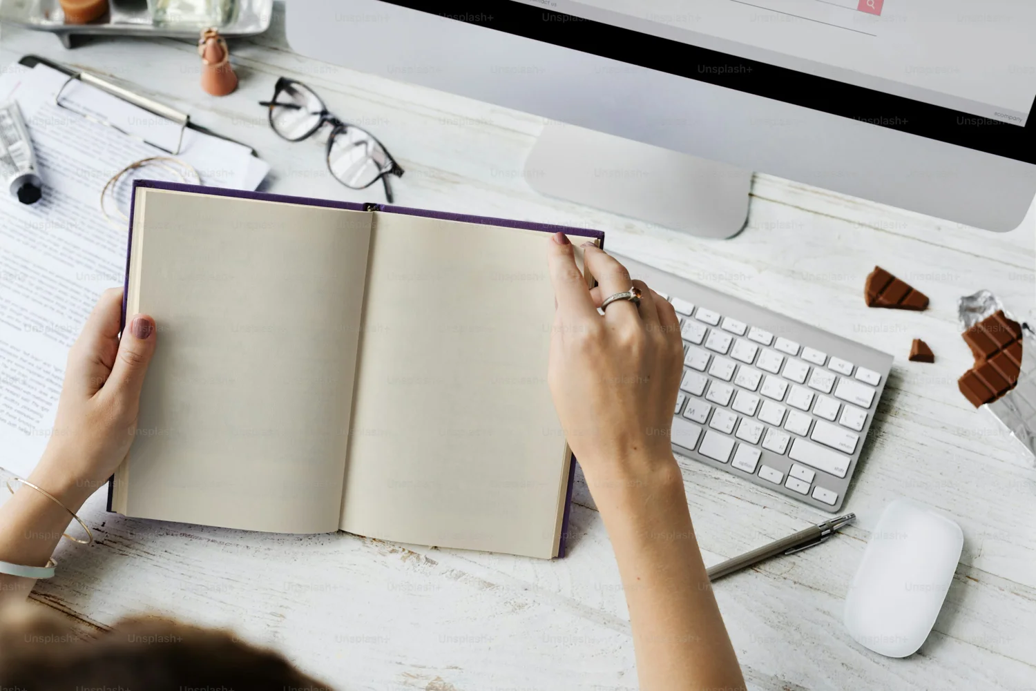 Understanding Royalties and Contracts for Australian Authors