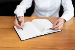 How Book Writing in Australia Reflects Local Culture