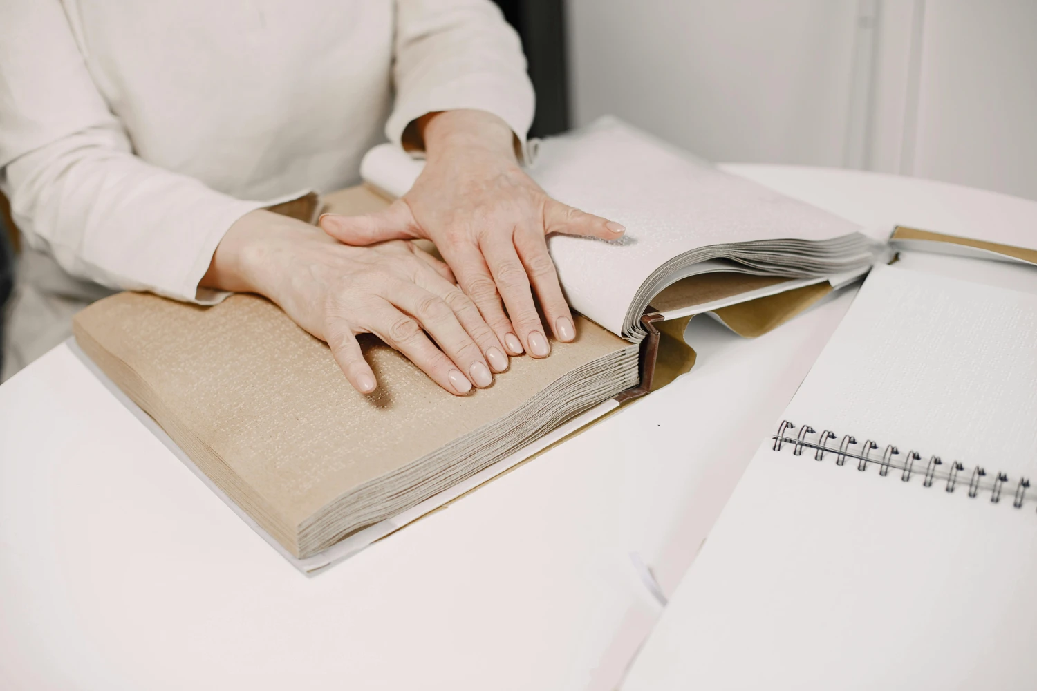 Best Australian Dictation Tools for Book Writing in 2025