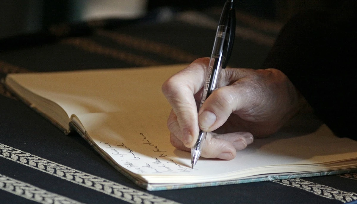 How to Price Your Book for Maximum Profit in Australia