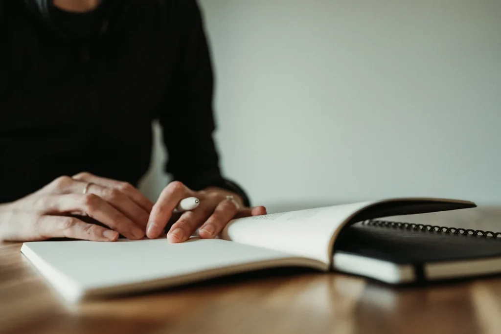 Writing Illustrated Non-Fiction Books A Complete Guide